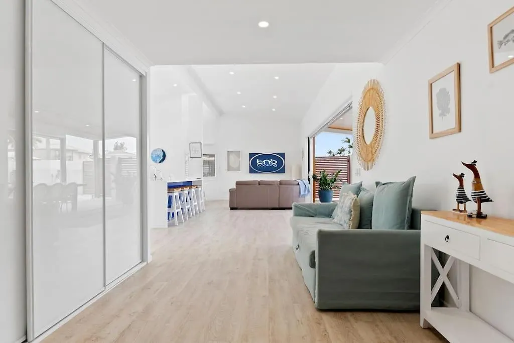 Mooloolaba Oasis 4Bd Home, Pool Tatil Evi